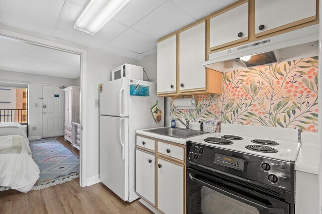 Building Photo - 501 S Ocean Blvd