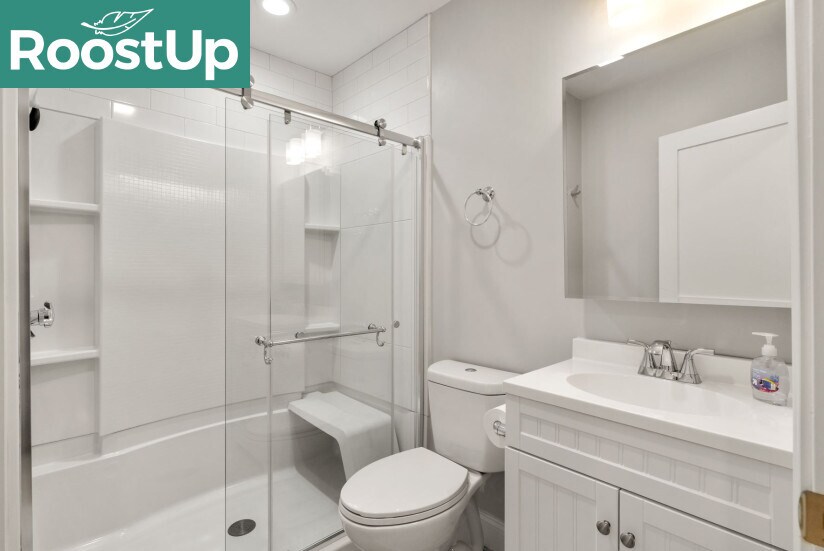 Building Photo - Furnished Bedroom with Private Bath in South Boston