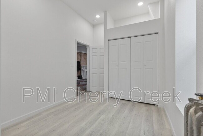 Building Photo - 3830 N Williams St