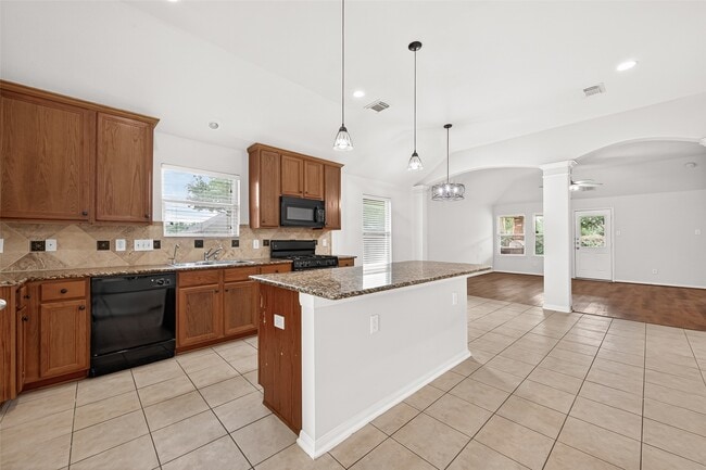 Building Photo - 6030 Wildbriar Ln