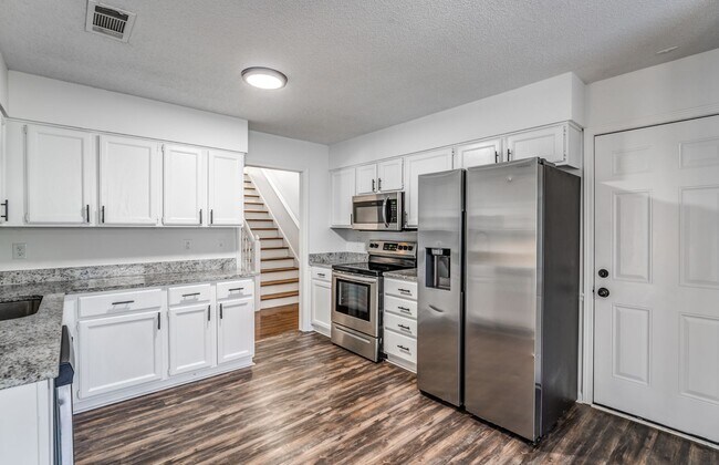 Building Photo - 8483 Timber Creek Dr