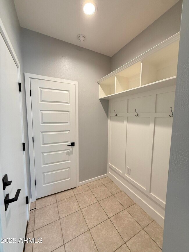 Building Photo - 336 W Tenia Trail
