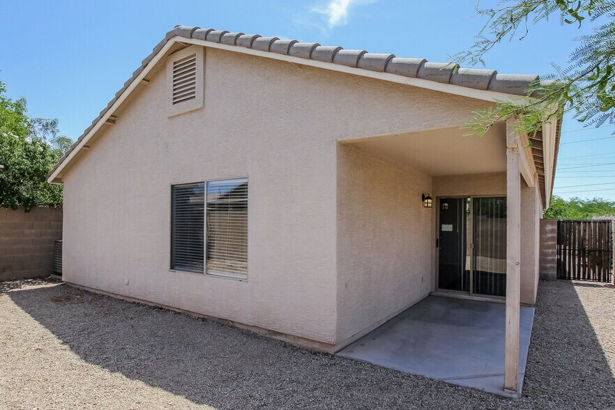 Building Photo - 16737 N 114th Dr