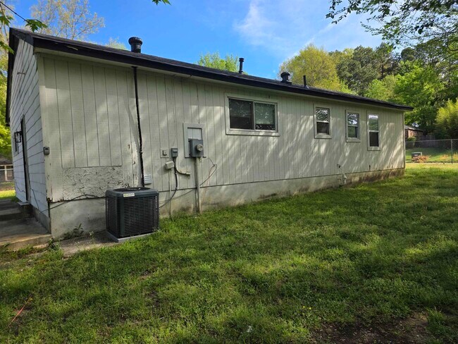 Building Photo - 3669 Trudy Cove