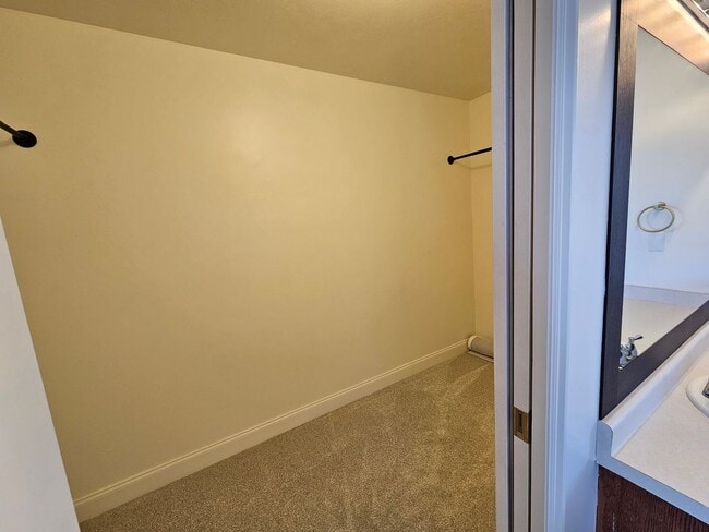 Building Photo - 4698 Colander Dr