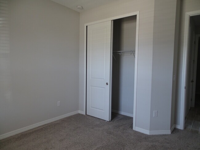 Building Photo - 5908 Fieldmoor Ct