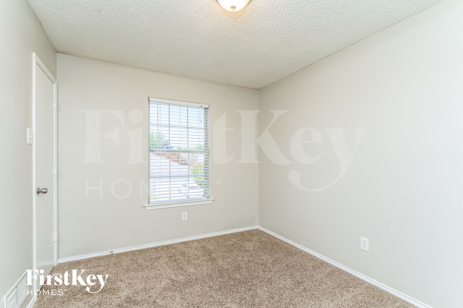 Building Photo - 530 Alameda Ave