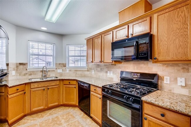 Building Photo - 1709 Shire St