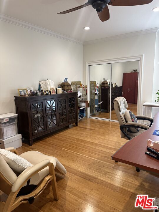 Building Photo - 324 N Palm Dr