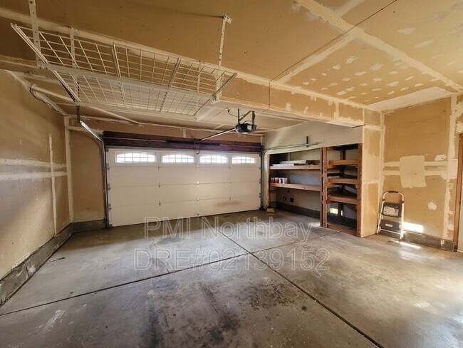 Building Photo - 3552 Larchmont Ct