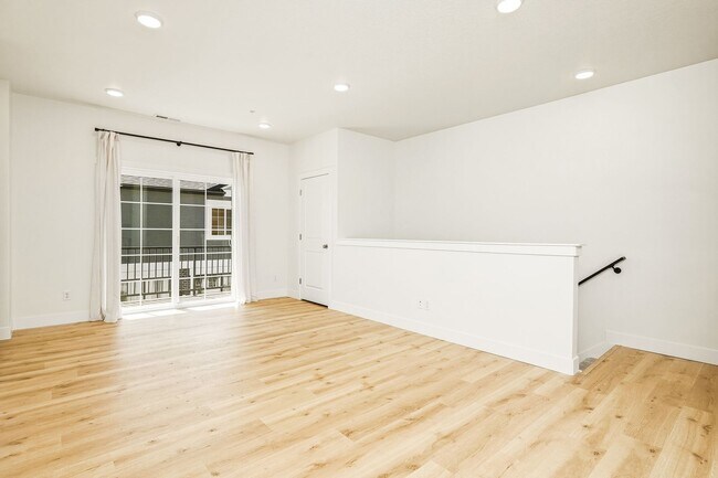 Building Photo - 1593 N 110 W