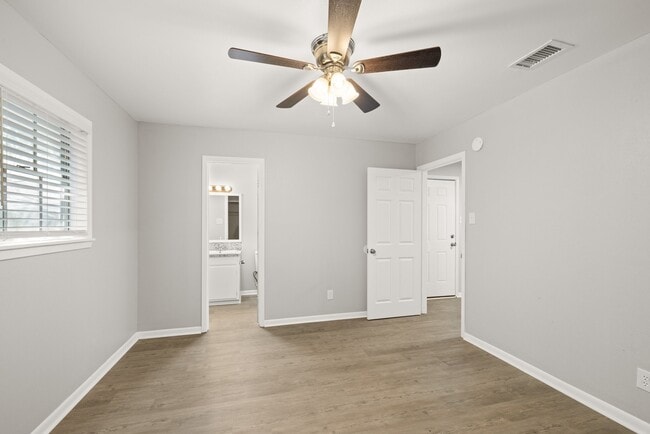 Building Photo - 3531 Midwest Dr