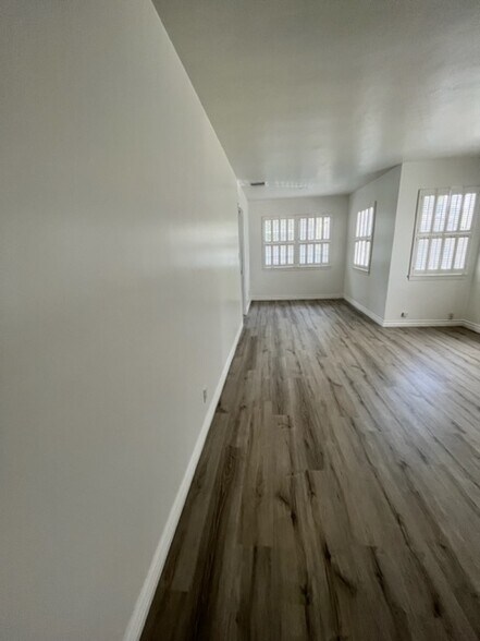 Building Photo - 2442 Vista Laguna Ter