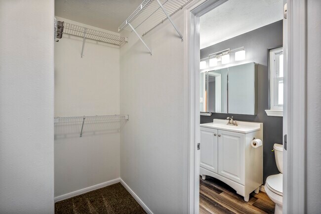 Building Photo - 2923 Goldspring Ln