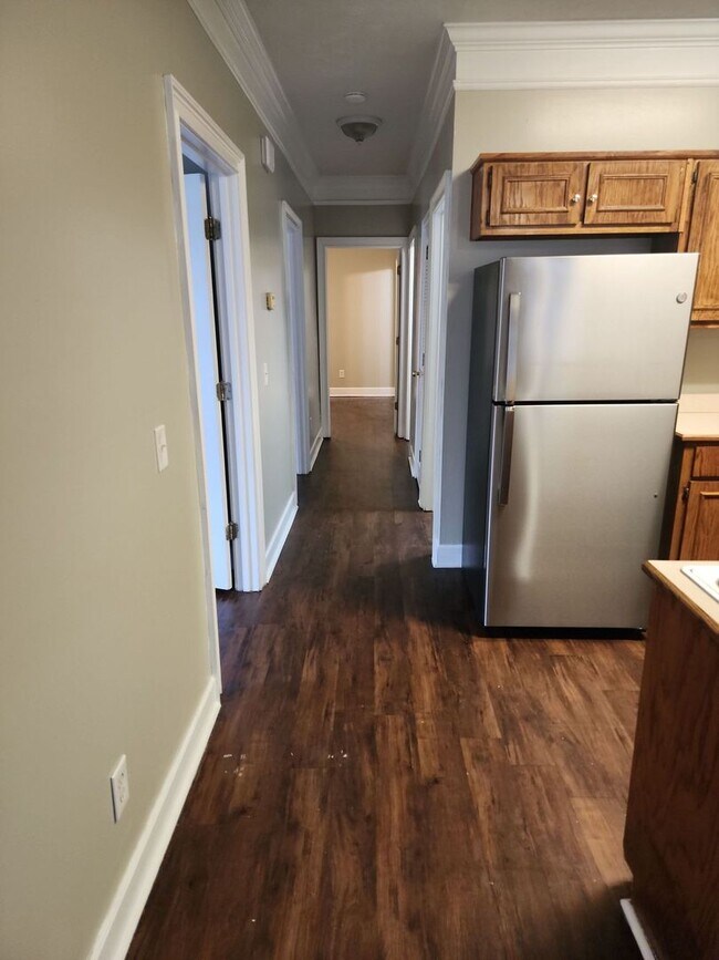 Building Photo - Prime North Columbus Location – 3 Bedrooms, 2 Baths - COMING SOON!