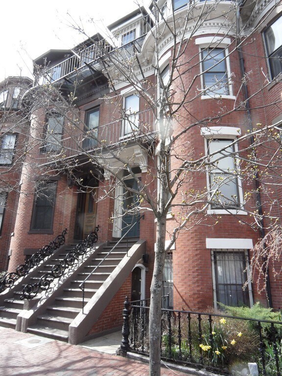 Building Photo - 85 Appleton St