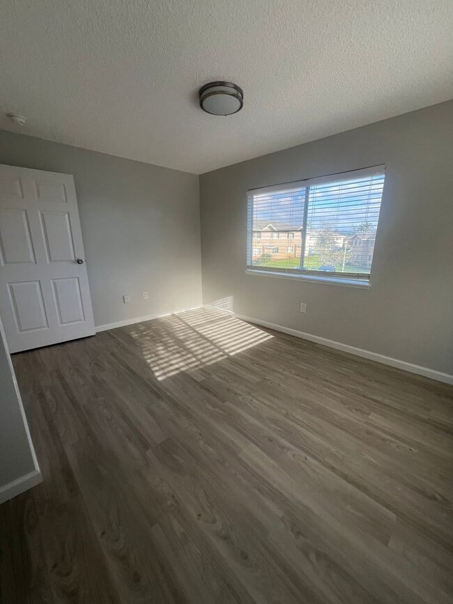 Building Photo - Excellent 1 Bedroom Mililani Mauka Townhouse, AC, 2 Parking