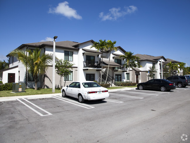 Side View - La Joya Apartments