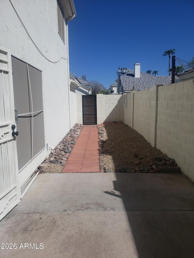 Building Photo - 1141 N Sicily Dr