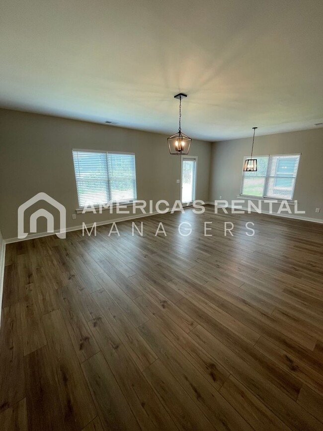 Building Photo - Home for Rent in Calera, AL!!! View with 48 Hours Notice!