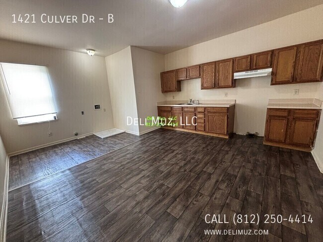 Building Photo - 1421 Culver Dr