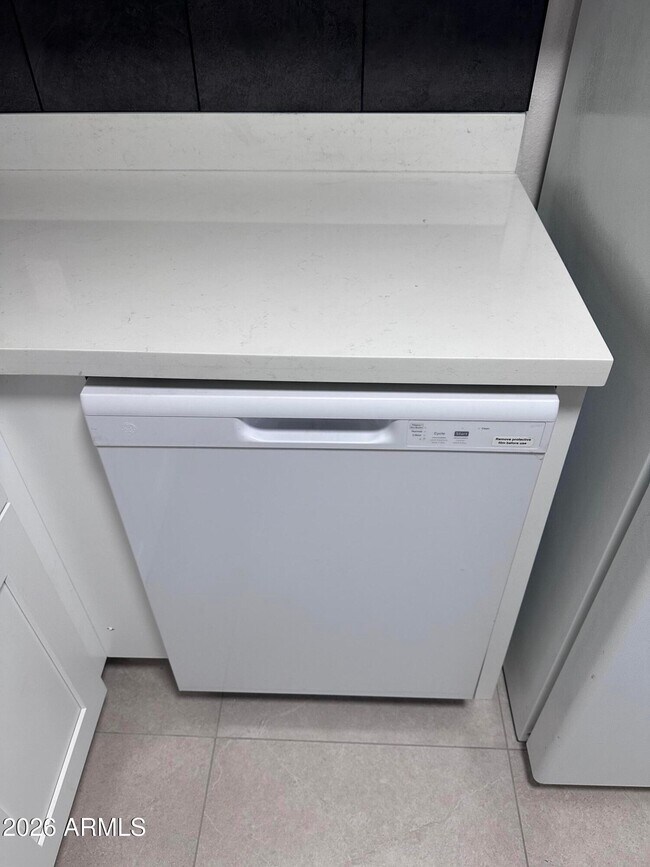 Building Photo - 2690 N 43rd Ave