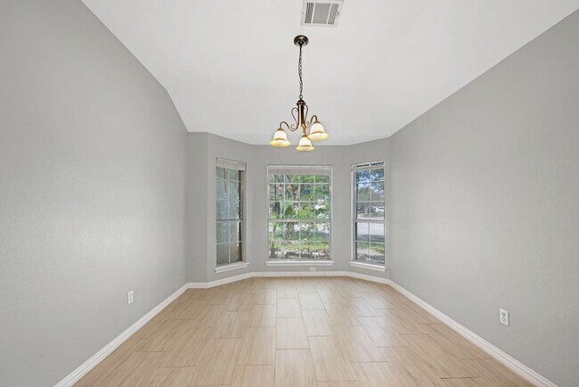 Building Photo - 1001 Apple Cross Dr