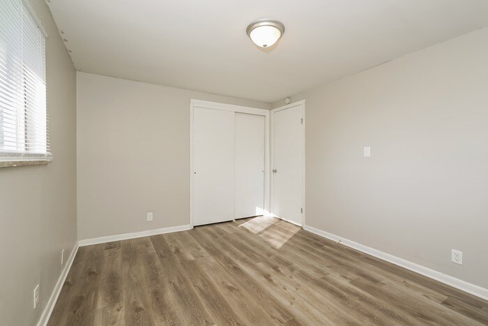 Building Photo - 1848 N Audubon Rd