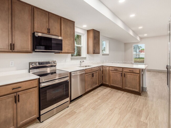 Building Photo - 1128 Geers Ave