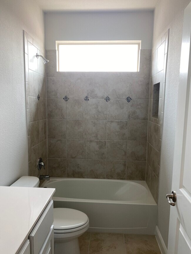 Bathroom #3 - 1021 Gillespie Dr