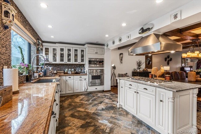 Building Photo - 68-48 Fleet St