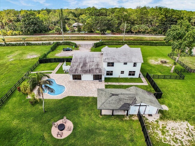 Building Photo - 1350 C Rd