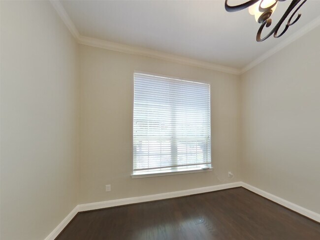 Building Photo - 3219 Breeze Bluff Way