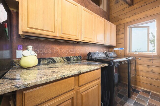 Building Photo - 61180 48th Ave