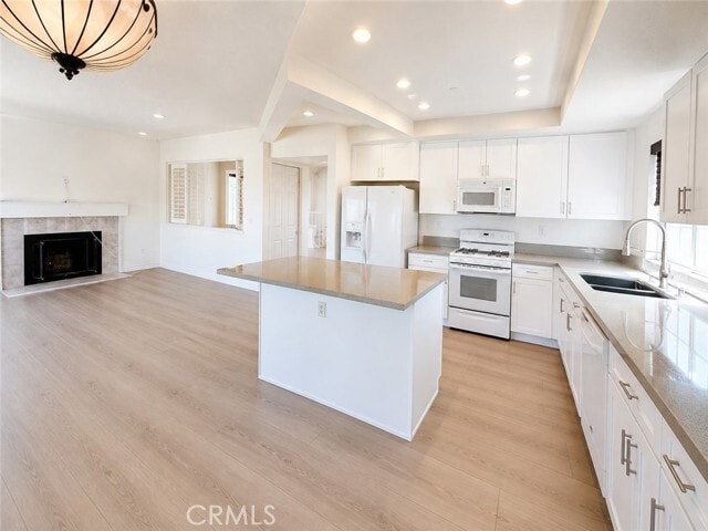 Building Photo - 15434 Ficus St