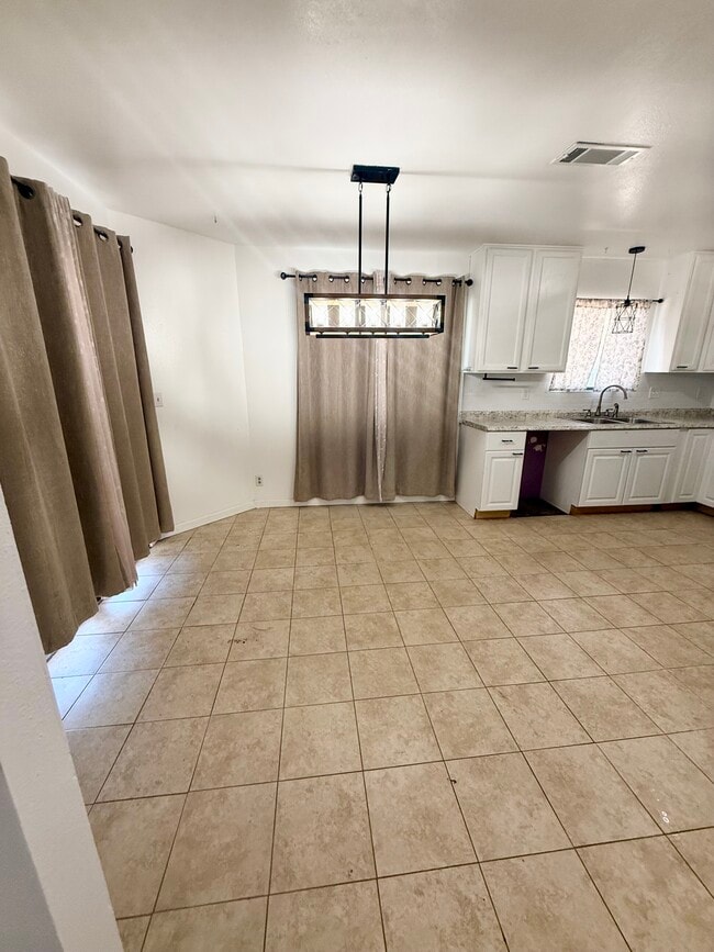 Building Photo - 10729 E Ave R 10