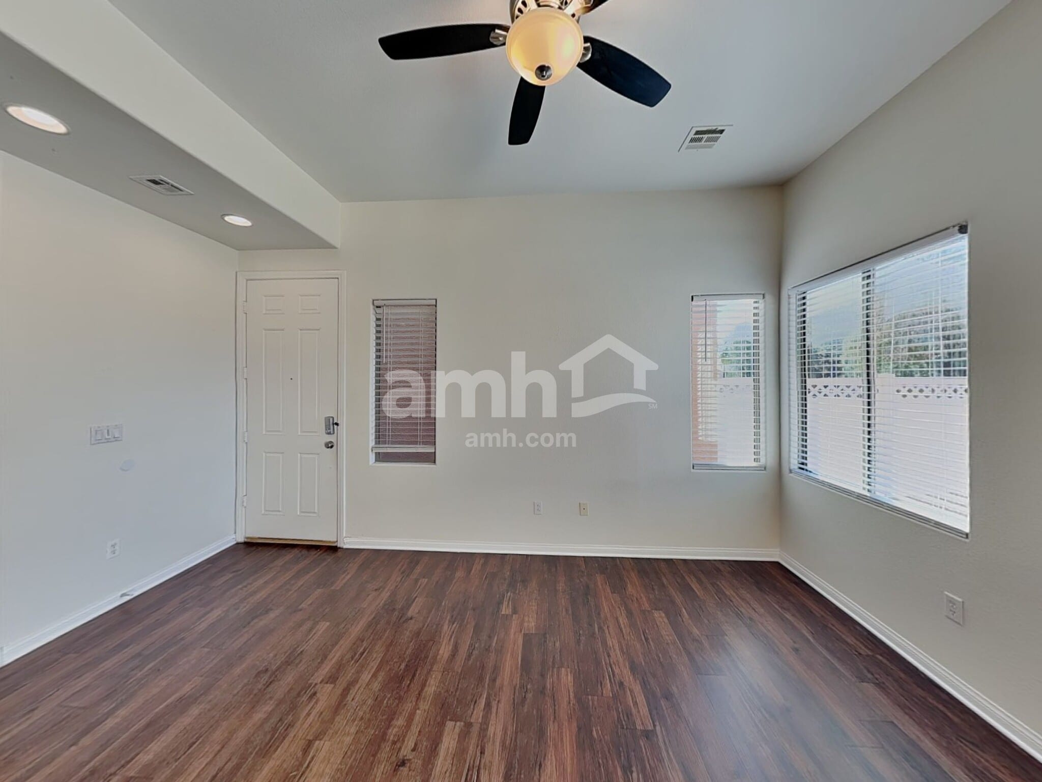 Building Photo - 5283 Railroad River Ave