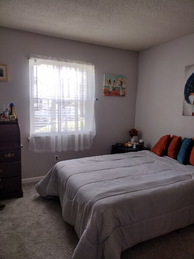 Building Photo - 5667 Hornaday Rd