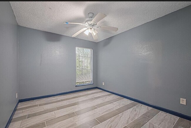 Building Photo - 12615 Brookglade Cir