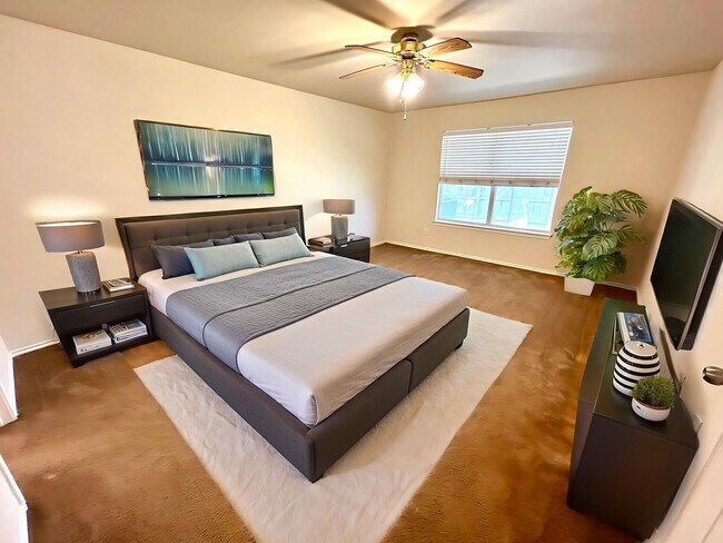 Building Photo - **MOVE IN SPECIAL** Welcome Home to Comfor...