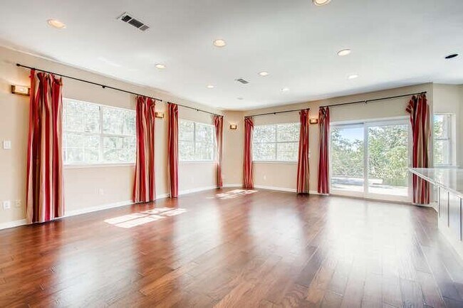 Building Photo - 400 Canyon Rim Dr