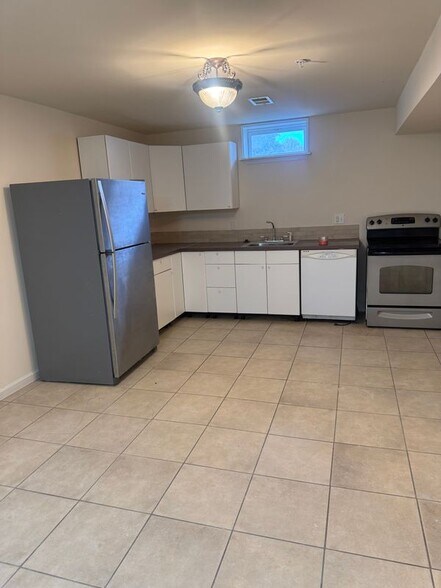 Primary Photo - 8701 Lindendale Dr