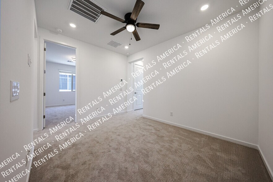 Building Photo - 2484 W Rowel Rd