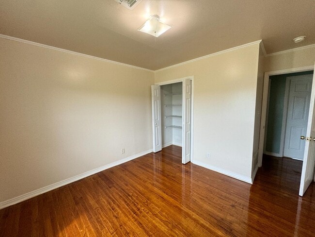 Building Photo - 114 Jackson St