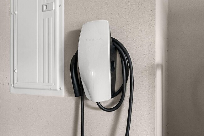 Building Photo - 106 Hibernate Way