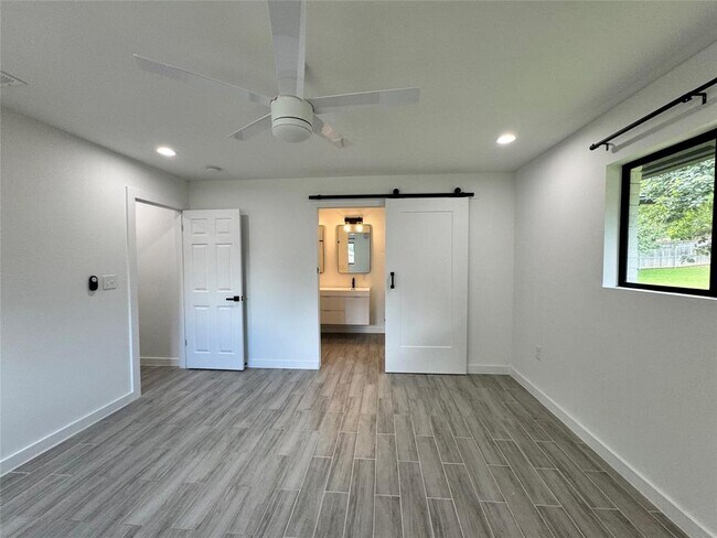 Building Photo - 2500 Harrowden Dr