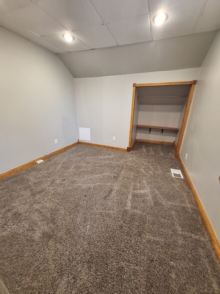 Building Photo - 308 2nd St