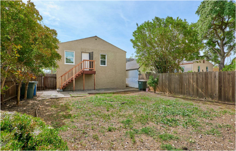 Building Photo - 1440 Beach St