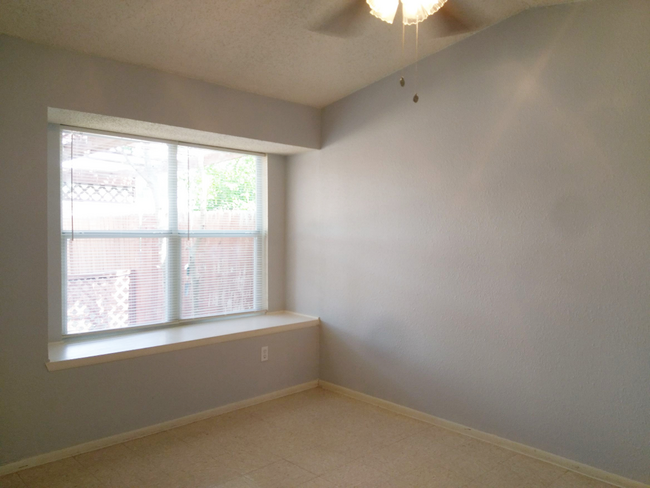 Master Bedroom - 2527 Corian Glen Dr