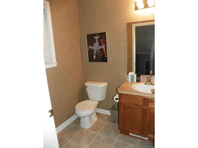 Building Photo - 6272 Cheshire Park Dr